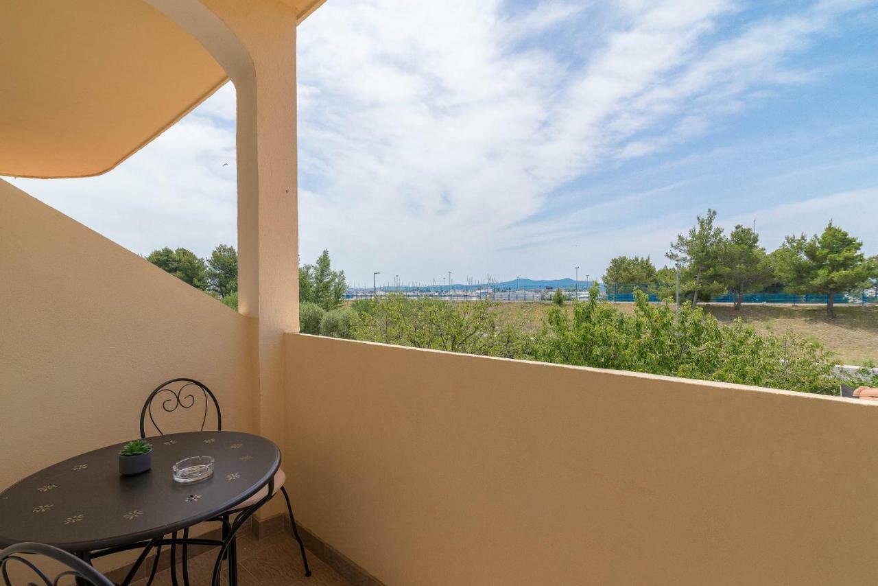 Apartman Lea Sukošan Esterno foto