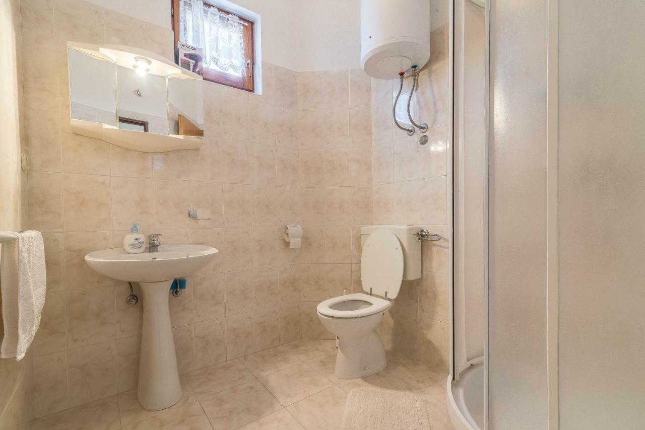 Apartman Lea Sukošan Esterno foto